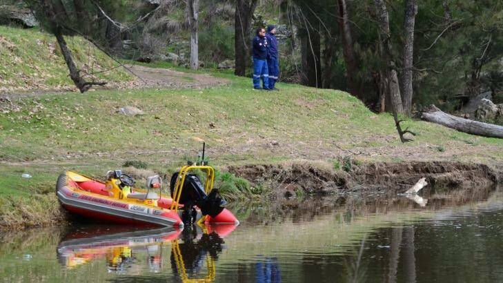 The search for two seven-year-old girls who went missing during a family camping trip at Ophir Reserve near Orange. Photo: Declan Rurenga/Central Western Daily